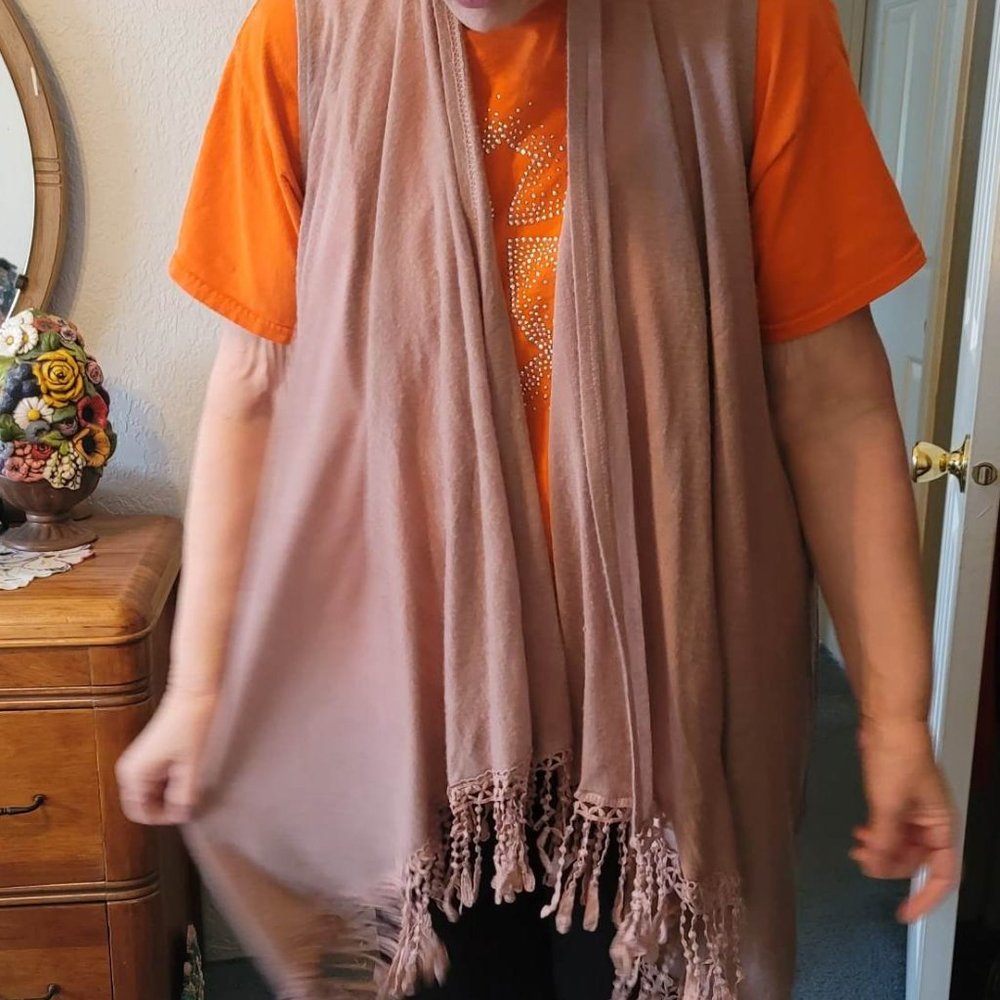 ROOMMATES light weight vest with fringe